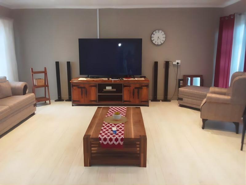 3 Bedroom Property for Sale in Heiderand Western Cape